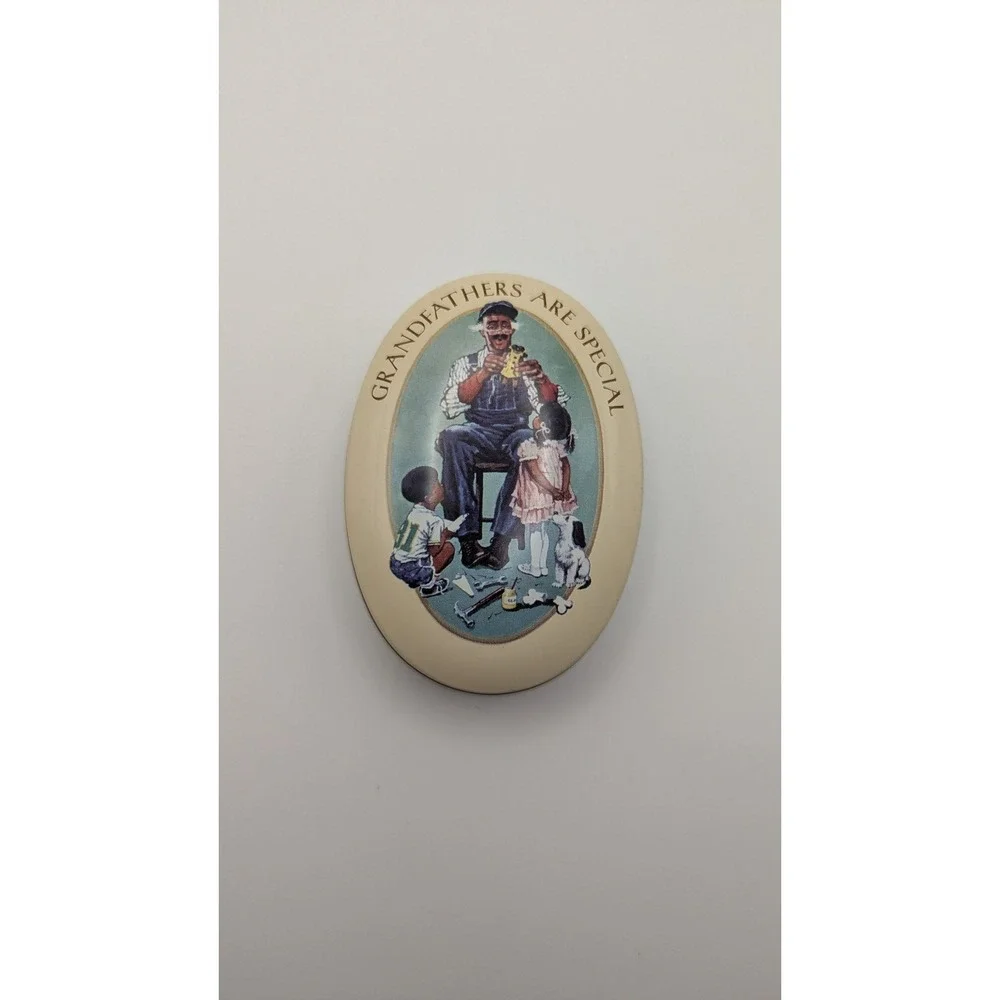 Vintage 1983 Avon Grandfathers Are Special Collectible Soap Tin Made in England